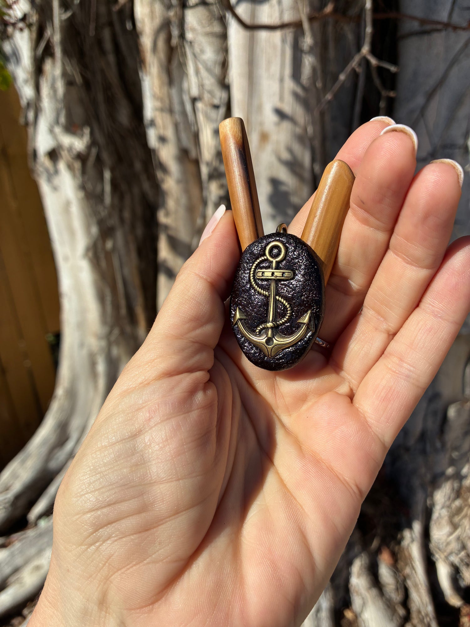 Hare Haux Anchor Kuripe