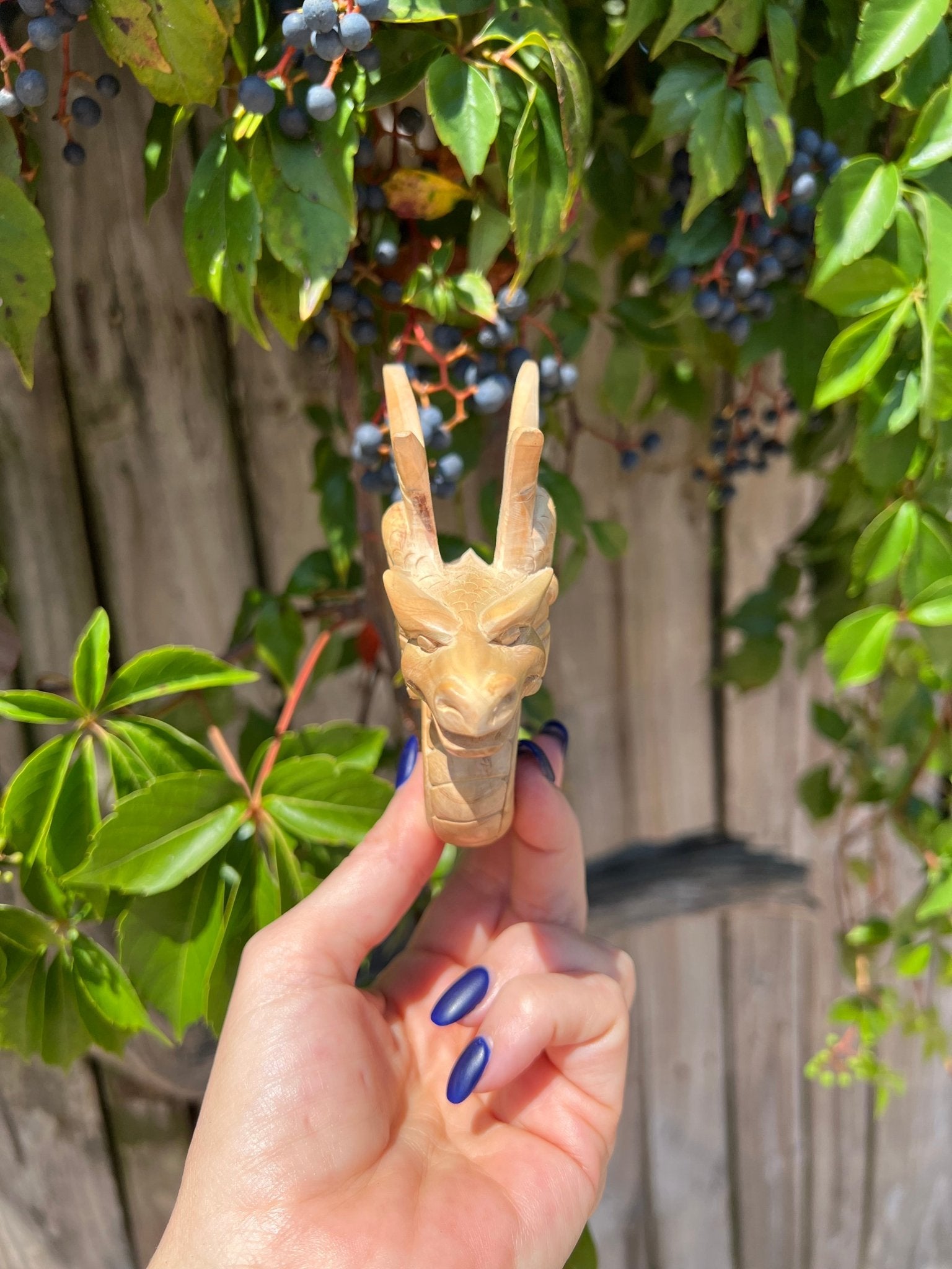 Hand Carved Dragon Kuripe - Katukina KAT2100