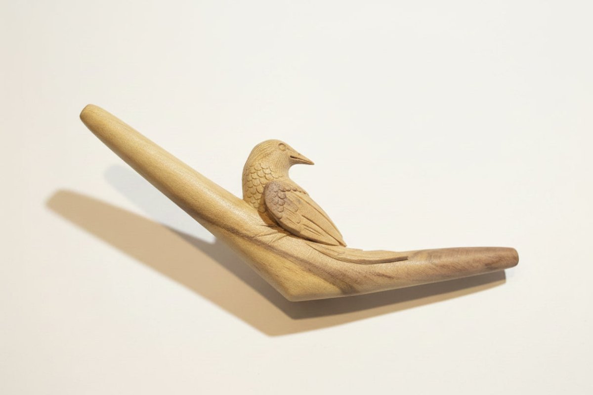 Hand Carved Eagle Tepi - Katukina.US KAT1478