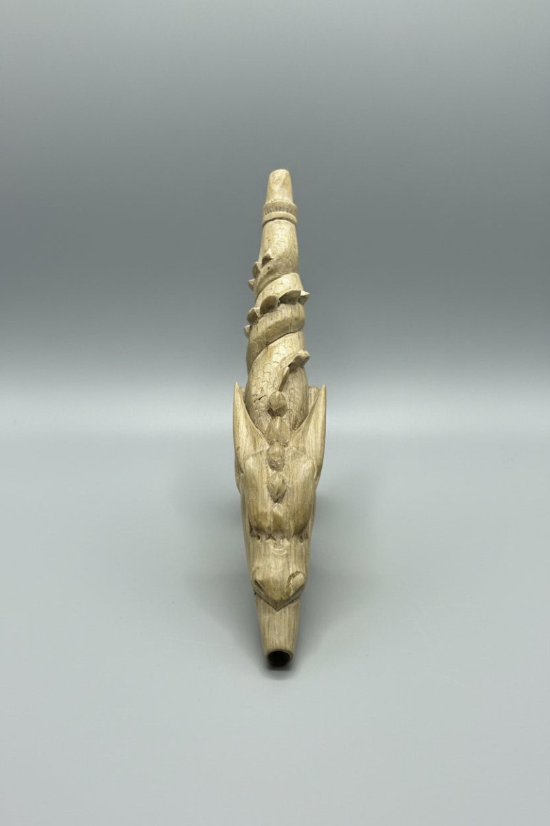 Hand Carved Flying Chinese Dragon Tepi - Katukina.US KAT6724