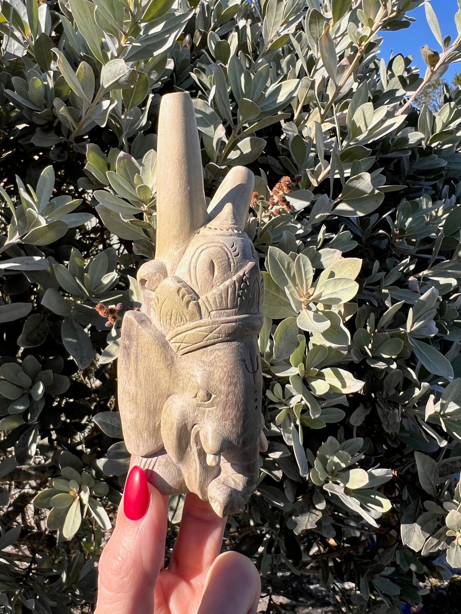 Hand - Carved Ganesh Kuripe - Katukina.US KAT1496