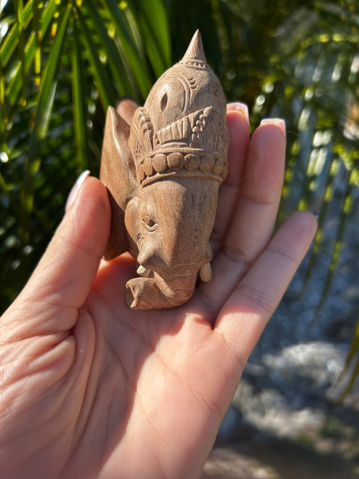 Hand - Carved Ganesh Kuripe - Katukina.US KAT1497