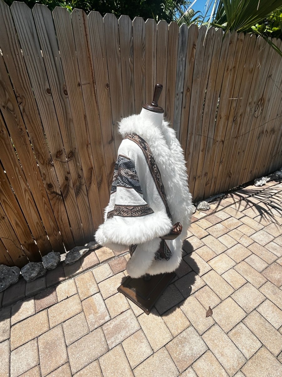Handwoven Alpaca Fur Trimmed Ruana - Katukina.US KAT6253