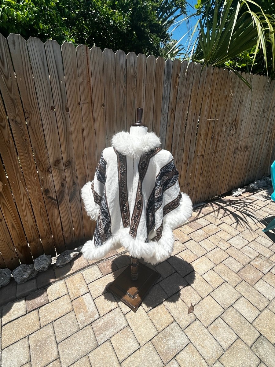Handwoven Alpaca Fur Trimmed Ruana - Katukina.US KAT6253